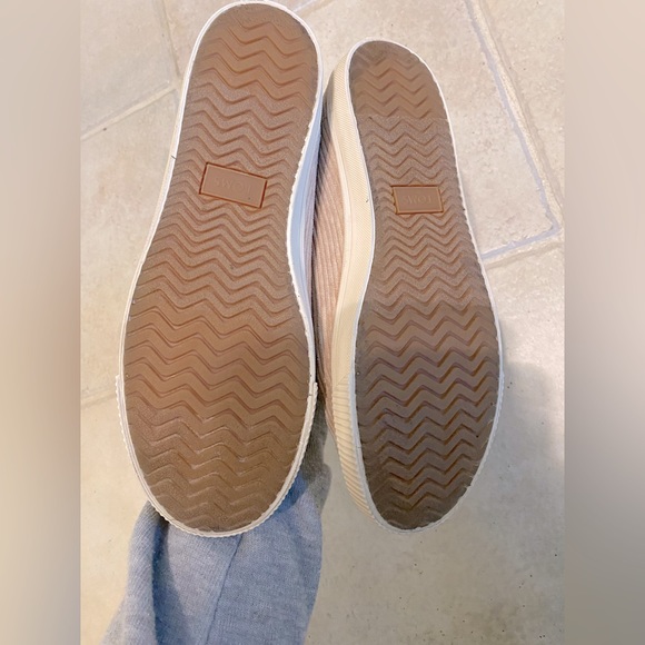 TOMS: Oxford Tan Carmel Corduroy Sneaker NWT SZ 7 - Picture 6 of 6